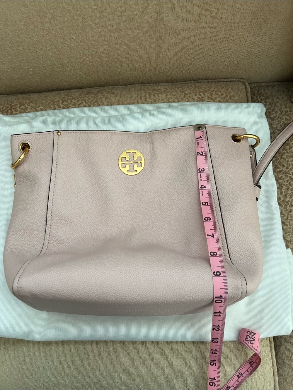Tory Burch Blush Pebbled Leather Shoulder Tote with Gold Logo - Picture 4 of 8